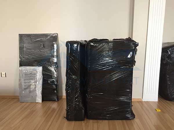 strec ile eşya paketleme